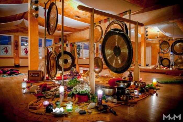 Gong Puja